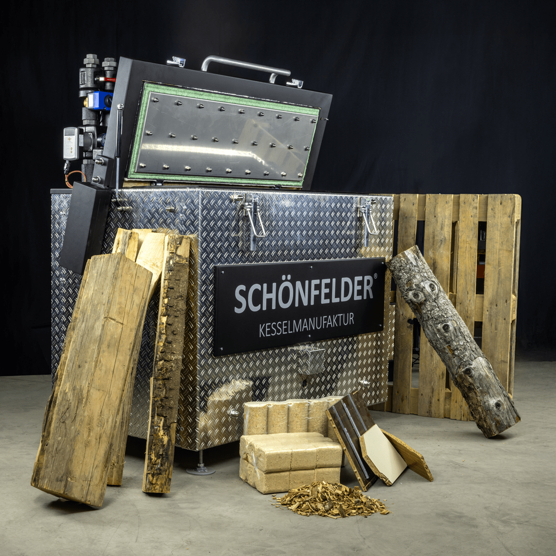 Eigene Schönfelder Holzheizkessel